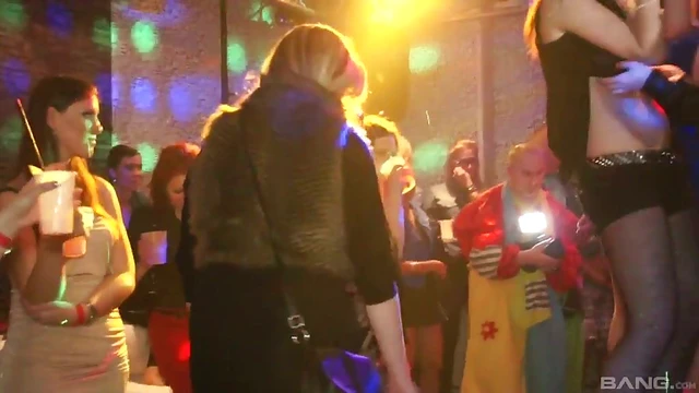 Cute Club Sweetheart Gets Bang Hard & Hot Cumshot Delightfully