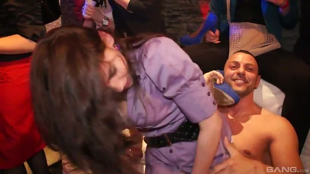 Cute Club Sweetheart Gets Bang Hard & Hot Cumshot Delightfully