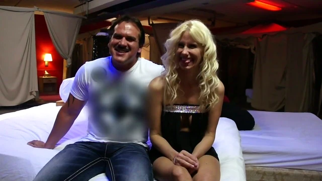 Aviana & Her Best Friend Get Wild For Unforgettable Screwfest Action Tonight