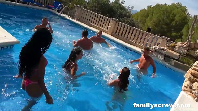 Lovely Poolside Boning With Sweet Massy & Sexy Mavi Burbujita