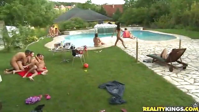Hot Outdoor Orgy Action Featuring Sexy Bikinis & Passionate Couples