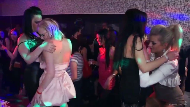 Hot Babes Go Wild With Cock-Sucking & Hardcore Group Sex Fun