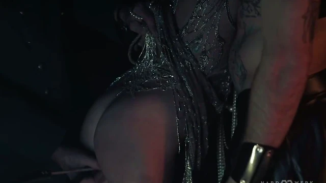 Mysterious Labyrinth Sex Adventure Ends With Mind Blowing Orgasms