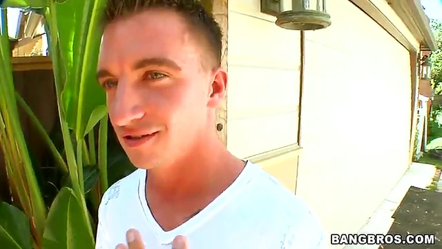 Outdoor Orgy: Three Sexy Sluts Share Fresh Milk in Blowjob Bliss