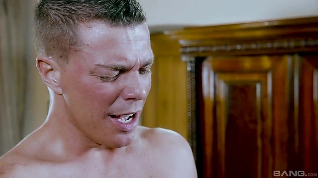 Loren & Clea Drain Lucky Cock in Glamorous Blowjob Fest