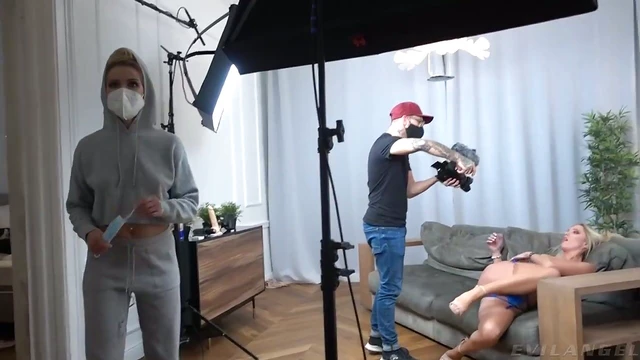 Sexy Lingerie Fit Models Enjoy Large Lesbian Orgies With Alexis Crystal