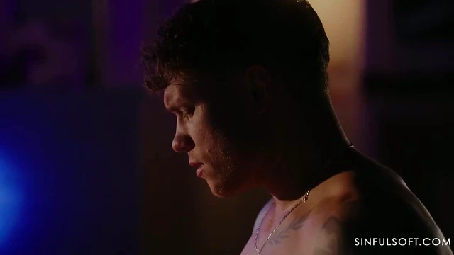 Group dicking at the club - Candee Licious and Eveline Dellai