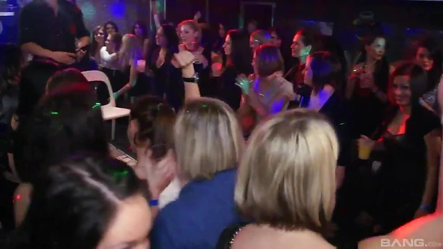 Hot Porn Hotties Get Public Bang & Blowjob from Studs Gone Wild For Sex