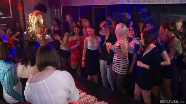 Cowgirl Hotties Party in Club Riding Big Dicks & Naughty Blowjob Fun