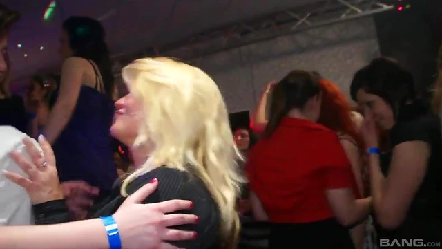 Cowgirl Hotties Party in Club Riding Big Dicks & Naughty Blowjob Fun