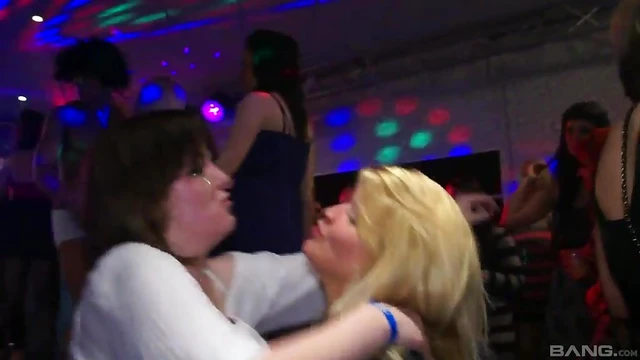 Cowgirl Hotties Party in Club Riding Big Dicks & Naughty Blowjob Fun