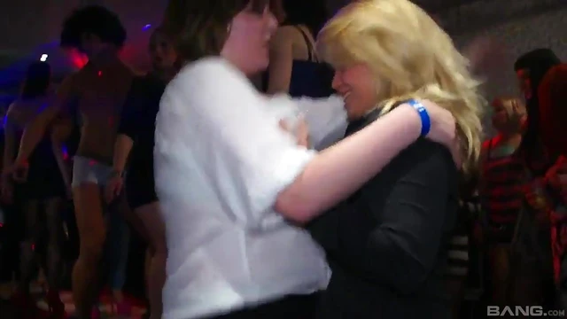 Cowgirl Hotties Party in Club Riding Big Dicks & Naughty Blowjob Fun