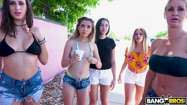 Jane Wilde & Friends Give Insatiable Cock Pleasure to One Lucky Stud