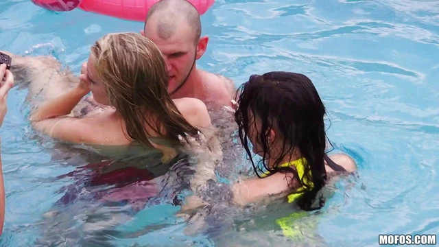 Sisters Alli & Rachael Rae Get Fucked Hard Outdoors Together