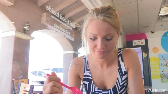 Staci's Sexy Blonde Cunt Loves Getting Stuffed by Banana Action HD