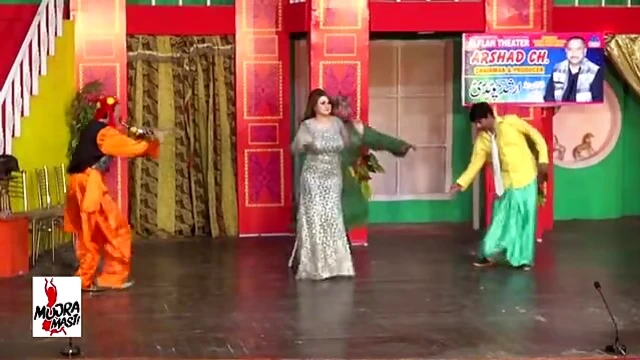 Sizzling Indian Actress Gets Fucked Hard Onstage After Seductive Show