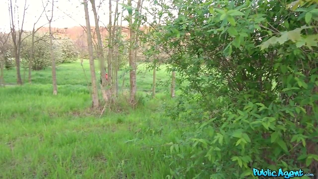 Wild Brunette Arwen Gold Delights Outdoors With Blowjob & Steamy Sex Acts