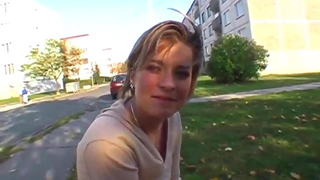 Beefy-Lipped Pussy Fucked Hard POV Style in Explicit Public Porn