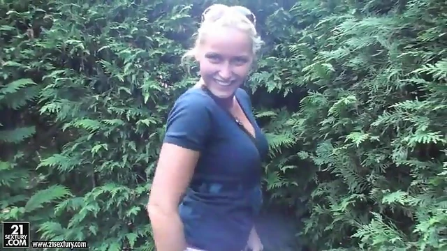 Kathia Nobili Flashes Her Ass Seductively at Zoo Visitors