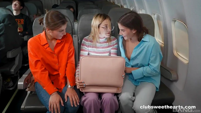 Alexis Wilson's Bubble Butt Licked by Two Hot Babes on Plane Ride