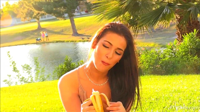 Olivia Shows Off Seductive Skills by Publicly Pleasuring Herself Outdoors