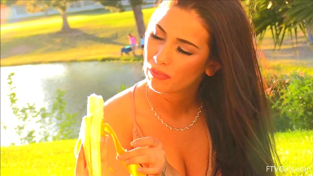 Olivia Shows Off Seductive Skills by Publicly Pleasuring Herself Outdoors