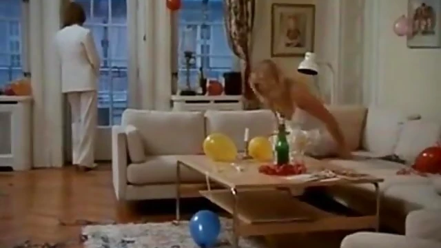 Hot Blonde MILF Delivers Mind-Bending Blowjob Experience