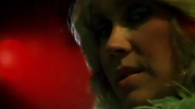 Hot Blonde MILF Delivers Mind-Bending Blowjob Experience