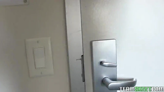 Money-hungry Teen Brunette Gives Blowjob For Cash Before Sex