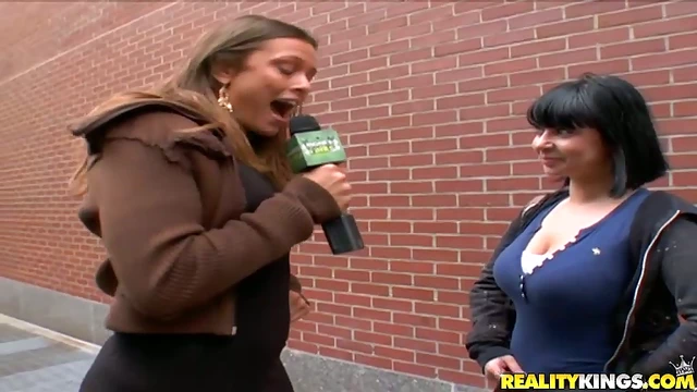 Luxurious Diamond Thief Gets Rough Sex in Jewelry Shop for Money