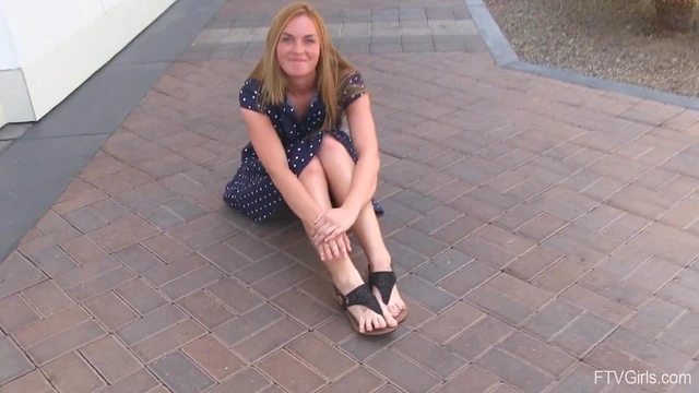 Sexy Blonde Bailee Teases Her Natural Tits & Hot Ass Solo