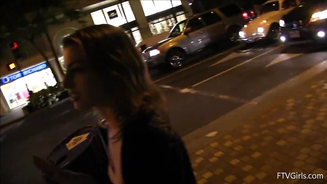 Teen Solo Model Masturbates Blissfully Enjoying Park View Vibes