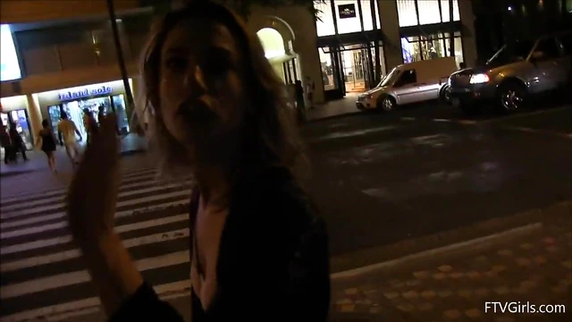 Teen Solo Model Masturbates Blissfully Enjoying Park View Vibes