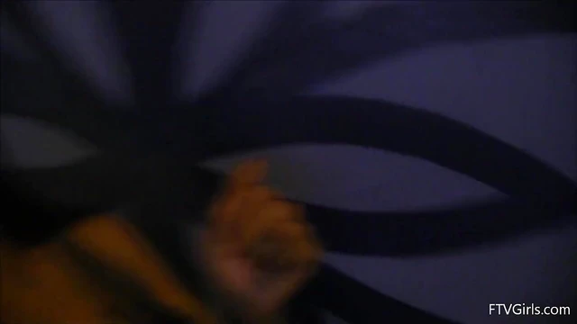 Teen Solo Model Masturbates Blissfully Enjoying Park View Vibes