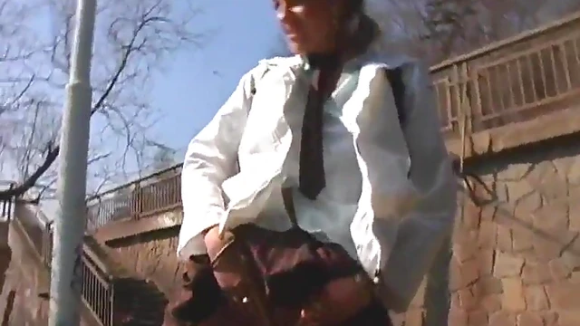 Outdoor Orgasm: Sexy Girl Gives Blowjob Before Pussy Filled Outdoors