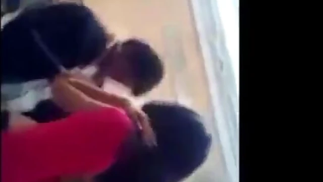 Sizzling Indian Mujra Performer Shakes Her Booty in Sexy Dance Showdown