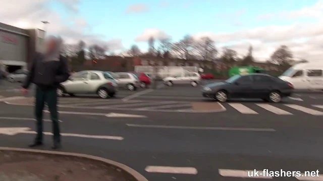 Tina Blade Loves Dirty Public Peeing Sessions - Explicit Brunette Action