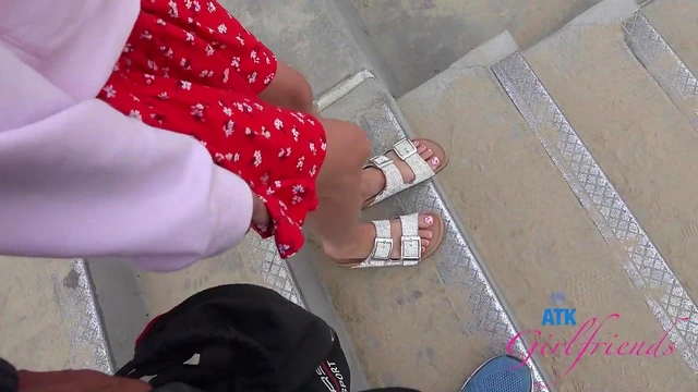 Summer Renee Gets Fucked Outdoors While Wearing Glasses - HD Action