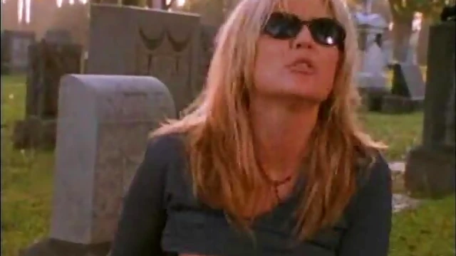 Seductive Glasses-Wearing Babe Gets Fucked Hard At Cemetery Necropolis