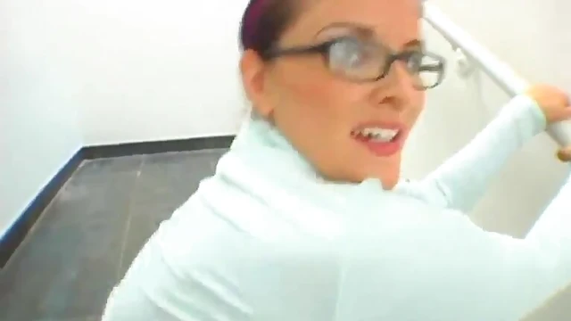 Sexy Office Babe's Bouncy Ass Tempts Her Boss After Work Hours