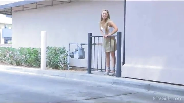 Gorgeous Slut in High Heels Madison Shows Off Her Outdoor Solo Skills