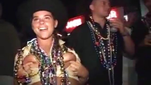 Hot Party Girls Get Naked Kissing Each Other's Bodies Passionately