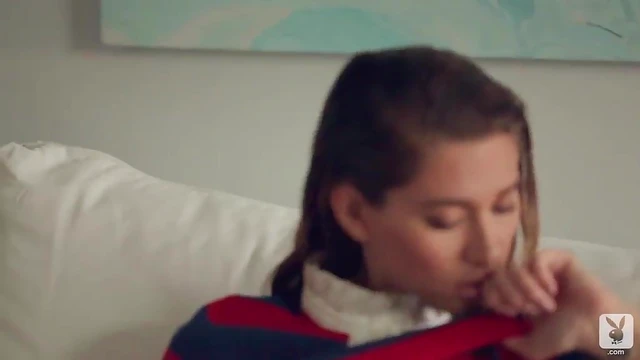 Sizzling Model Shows Off Curvy Body On Luxe Yacht For Steamy Shoot