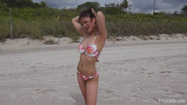 Provocative Asian Goddess Lulu Reveals Her Naked Body in Hot Video Showdown