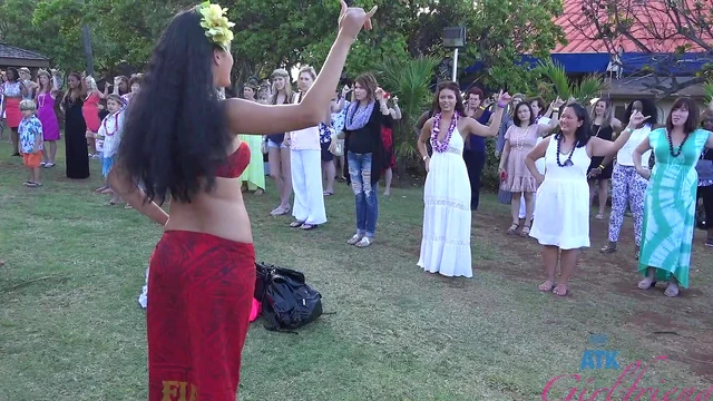 Beautiful Girls Get Naughty Outdoors for the Camera Amateur Action