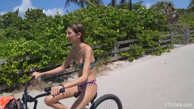 Natalia Rides Bike Outdoors While Secretly Masturbating for Personal Pleasure