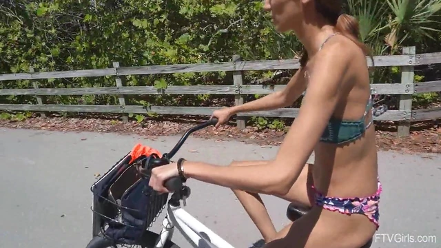 Natalia Rides Bike Outdoors While Secretly Masturbating for Personal Pleasure