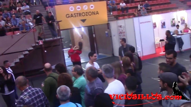 Ena Sweet Ignites Crowd at SEB 2015 with Her Sultry Performance Skills