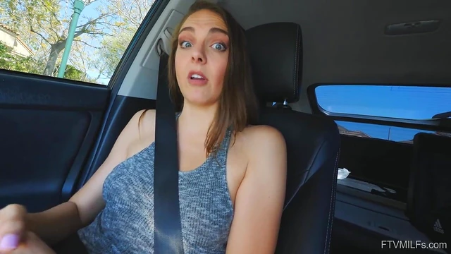 Sadie Seduces in Car: Gorgeous Strip Tease & Solo Pleasure Showdown