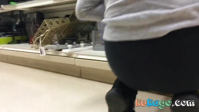 Sexy Latin Grocery Worker Mooning Customers For Hot Public Sex Fun